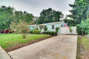 Zahrada ubytování Pinellas Park Home Swim, Golf, Grill and More!