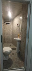 Vannituba majutusasutuses HOTEL LukaRabati