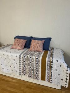 Afbeelding uit fotogalerij van Studio cosy 15 mins de Paris centre in Asnières-sur-Seine