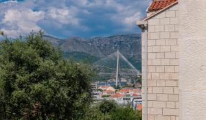 Výhľad na hory alebo výhľad na hory priamo z apartmánu