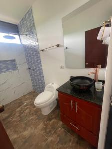 Koupelna v ubytování Eco Hotel Campestre Atlantis San Joaquín La Mesa