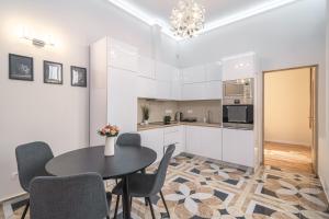 Exclusive n' Charming Apartment with Sauna in the Heart of Budapest 1065 Budapest, Bajcsy-Zsilinszky út 55 kép - 2