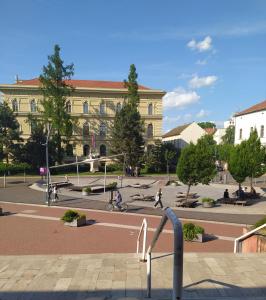 Το κτήριο όπου στεγάζεται  το διαμέρισμα