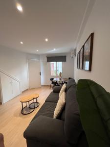 Χώρος καθιστικού στο Apartamento 1 dormitorio - Geraneos 14