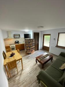 Η κουζίνα ή μικρή κουζίνα στο Apartament cu terasa