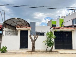 Το κτήριο όπου στεγάζεται  η παραθεριστική κατοικία +10 φωτογραφίες