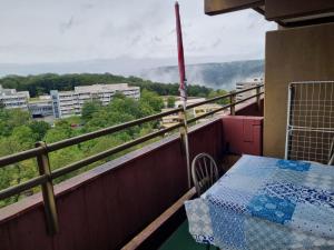 En generel udsigt til bjerge eller udsigt til bjerge taget fra lejligheden