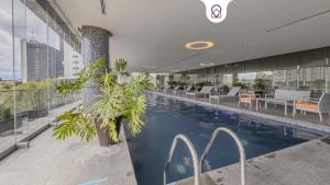 Swimmingpoolen hos eller tæt på Apt with Reforma View Pool and Jacuzzi