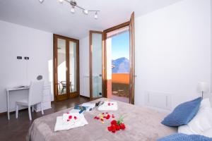 A bed or beds in a room at Borgo La Sorgente - Dolce Vita