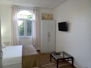Televisyen dan/atau pusat hiburan di Moravska Obala - Prenoćište i Restoran