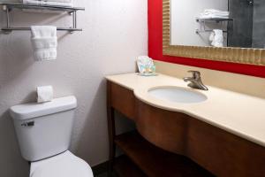 Gallery image of American Inn & Suites in Ferndale +7 photos