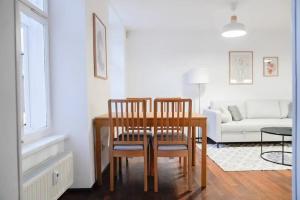 منطقة جلوس في Authentic Austrian Flat in the South of Vienna