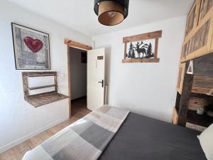 Posteľ alebo postele v izbe v ubytovaní SUPERBE T2 ATYPIQUE-Vue PANORAMIQUE-IDEALEMENT SITUE !