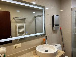 Koupelna v ubytování Dreamland Oasis Private garden + 52 fotografií