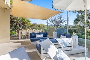 Χώρος καθιστικού στο Hastings St Gem with Pool, Newly Renovated