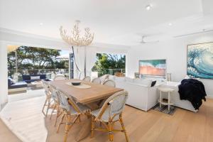 Φωτογραφία από το άλμπουμ του Hastings St Gem with Pool, Newly Renovated σε Noosa Heads +13 φωτογραφίες