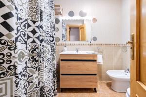 Łazienka w obiekcie Amura Motril. Apartamento con garaje