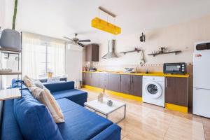 Kuchnia lub aneks kuchenny w obiekcie Amura Motril. Apartamento con garaje