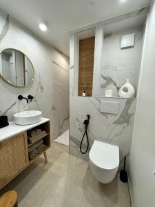 Ένα μπάνιο στο StudiO SpraY - Port-Grimaud +13 φωτογραφίες