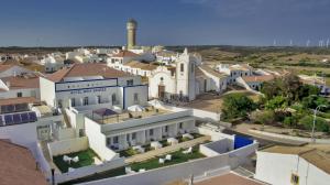 Blick auf Hotel Mira Sagres aus der Vogelperspektive