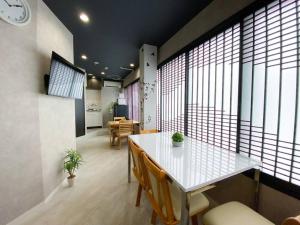 4F Guest House NETOMARI 西九条駅から徒歩2分にあるシーティングエリア