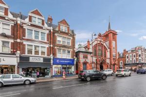 Two Bedroom Apartment Muswell Hill - Second Floor