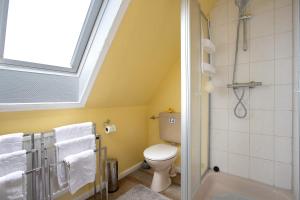 Koupelna v ubytování Ferienwohnung Erichsen, Viöl + 20 fotografií