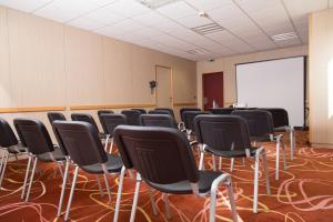 Zaplecze biznesowe lub konferencyjne w obiekcie Brit Hotel Toulouse Colomiers – L’Esplanade