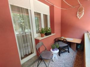 Posezení v ubytování Fabulous Apartment "Central Sun" with Balcony and Park View
