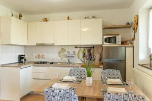Kuchyňa alebo kuchynka v ubytovaní Apartment Elio 1606