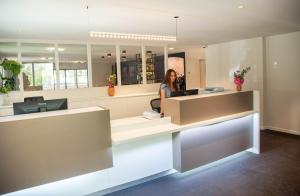 Vstupní hala nebo recepce v ubytování Hotel du Parc Euromédecine by AKENA