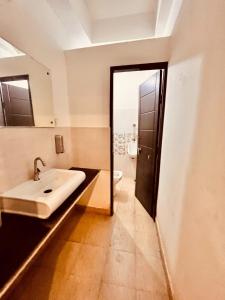 Vannituba majutusasutuses Hotel GS Grand Amritsar