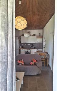 Köök või kööginurk majutusasutuses LeMaMi Seafront Bungalows