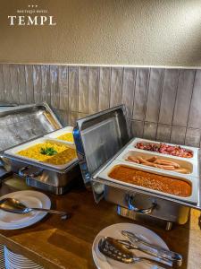 Jídlo v penzionu nebo okolí