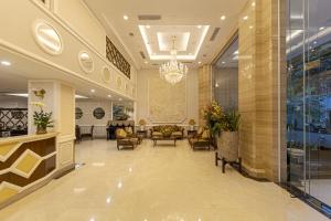 Χώρος καθιστικού στο Chalcedony Grand Hotel