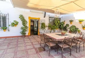 Patio nebo venkovní prostory v ubytování Hacienda El Corchuelo en Marchena
