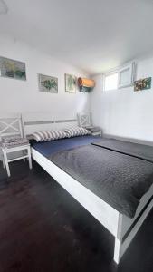Postel nebo postele na pokoji v ubytování Femyli rooms