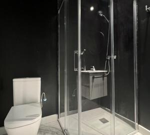 Koupelna v ubytování Innova Spaces Málaga