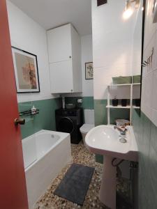 Et badeværelse på Apartmento Tricolor Playa