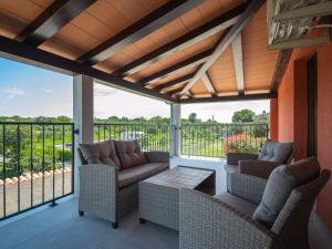 Balkón nebo terasa v ubytování Holiday Home Aleksandra by Interhome