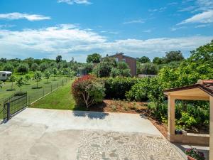 Zahrada ubytování Holiday Home Aleksandra by Interhome