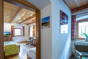 Ein Bett oder Betten in einem Zimmer der Unterkunft Gasthof Maria Kirchental