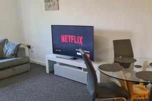Φωτογραφία από το άλμπουμ του Large 2 bed flat in Bolton σε Farnworth