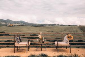 Galeriebild der Unterkunft Le Fraine - Agriturismo & Olives Glamping in Santa Luce + 53 Fotos