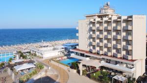 Nespecifikovaný výhled na moře nebo výhled na moře při pohledu z hotelu