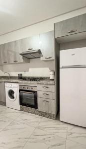 A cozinha ou kitchenette de Condo in marrakech with pool