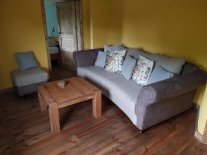 Posezení v ubytování Gohrischer Hof Anno 1798 + 1 fotografie