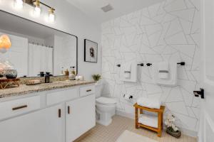 Gallery image of Penthouse Perfection With Unmatched Skyline Views in Stamford