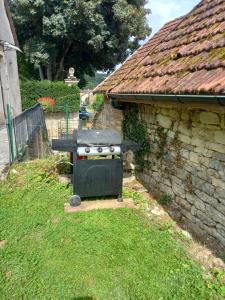 Ảnh trong thư viện ảnh của Maison vacances 8 voyageurs ở Mont-Saint-Jean