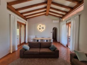 A seating area at Villa Selva